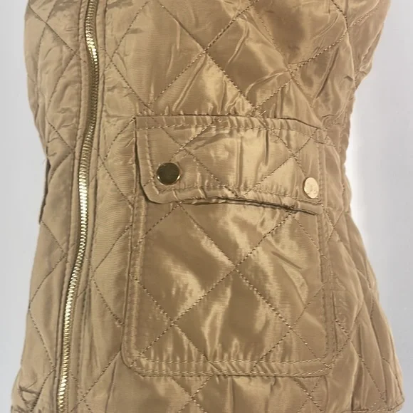 Louise Paris, Medium, Quilted, Tan Vest, Gold accents, winter, fall - Picture 5 of 10